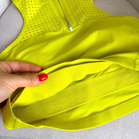 Lululemon Unleash Strength Bra *Medium Support, B/C Cup
Yellow Serpentine - Picture 5 of 7